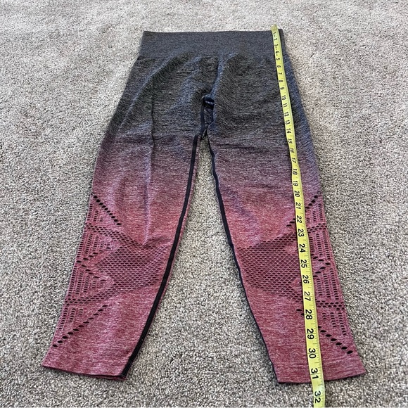 Pink Victoria's Secret Cool & Comfy Fit Leggings Crop Ombre Gray Pink Women's M, - Picture 9 of 16